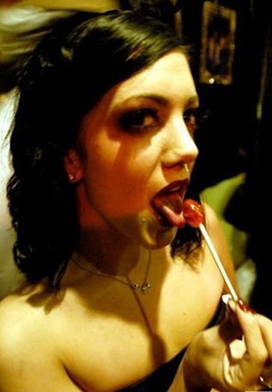 Davina Davina